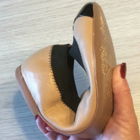 Tory Burch Tan Travel Leather Ballet Slipper Flats - Picture 14 of 16